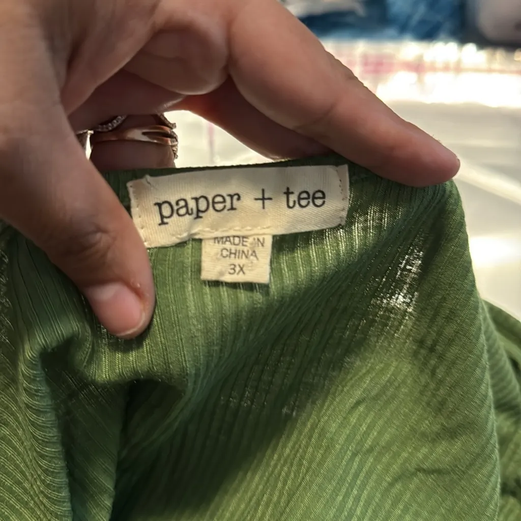 Paper + Tee‎ woman’s blouse Green Size 3X - Image 4