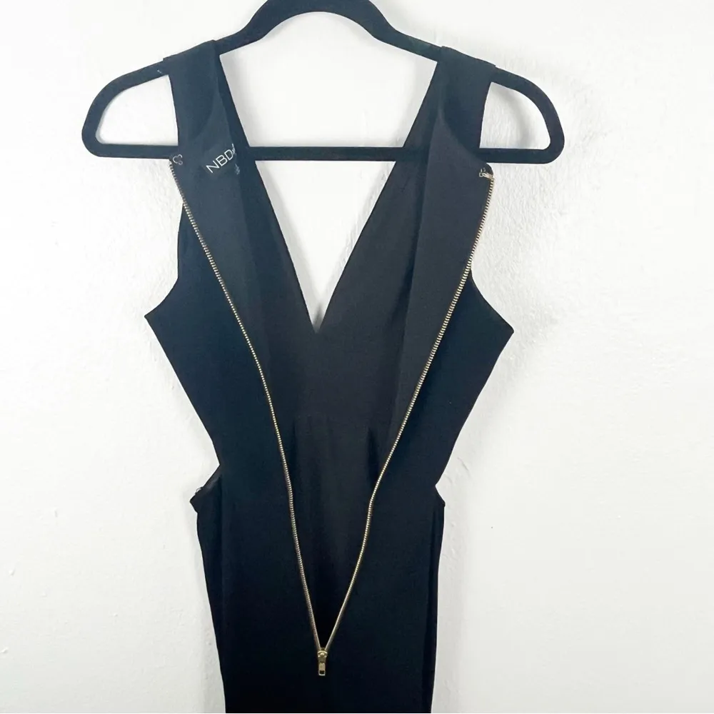 NBD x The Naven Twins Sweet Dreams Black Side Cutouts V-Neck Mini Dress Small - Image 5