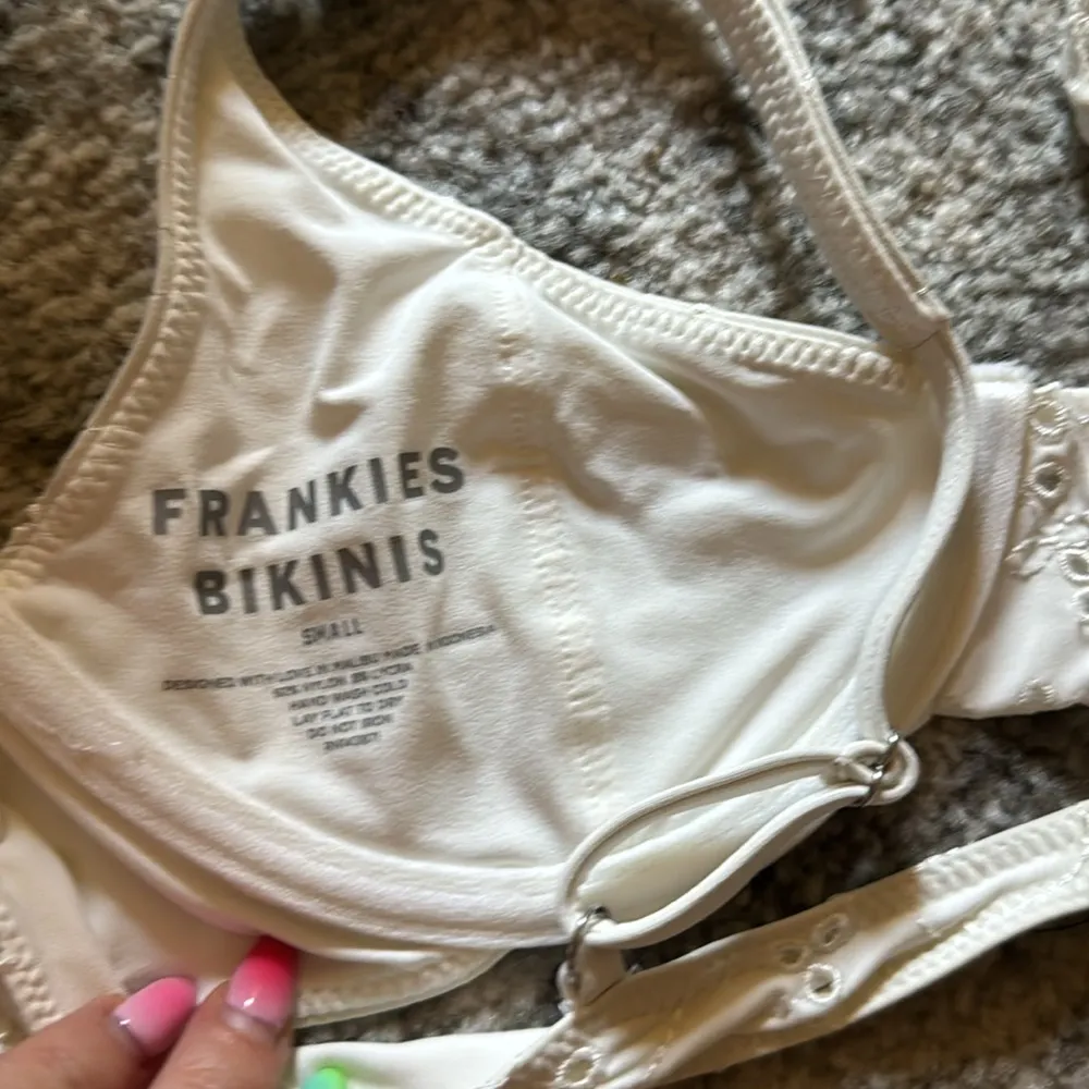 frankie's bikinis Frankie’s Bikini Bikini Top - Image 4