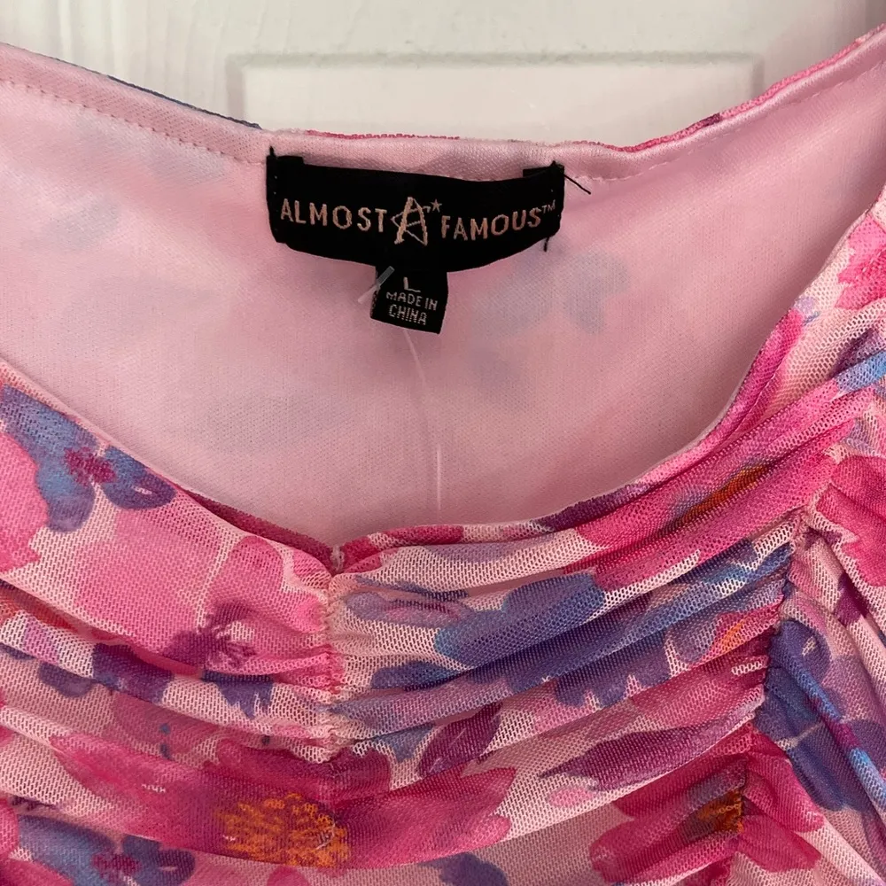 🍂ALMOST FAMOUS pink purple floral ruched crop top blouse🍂 - Image 2