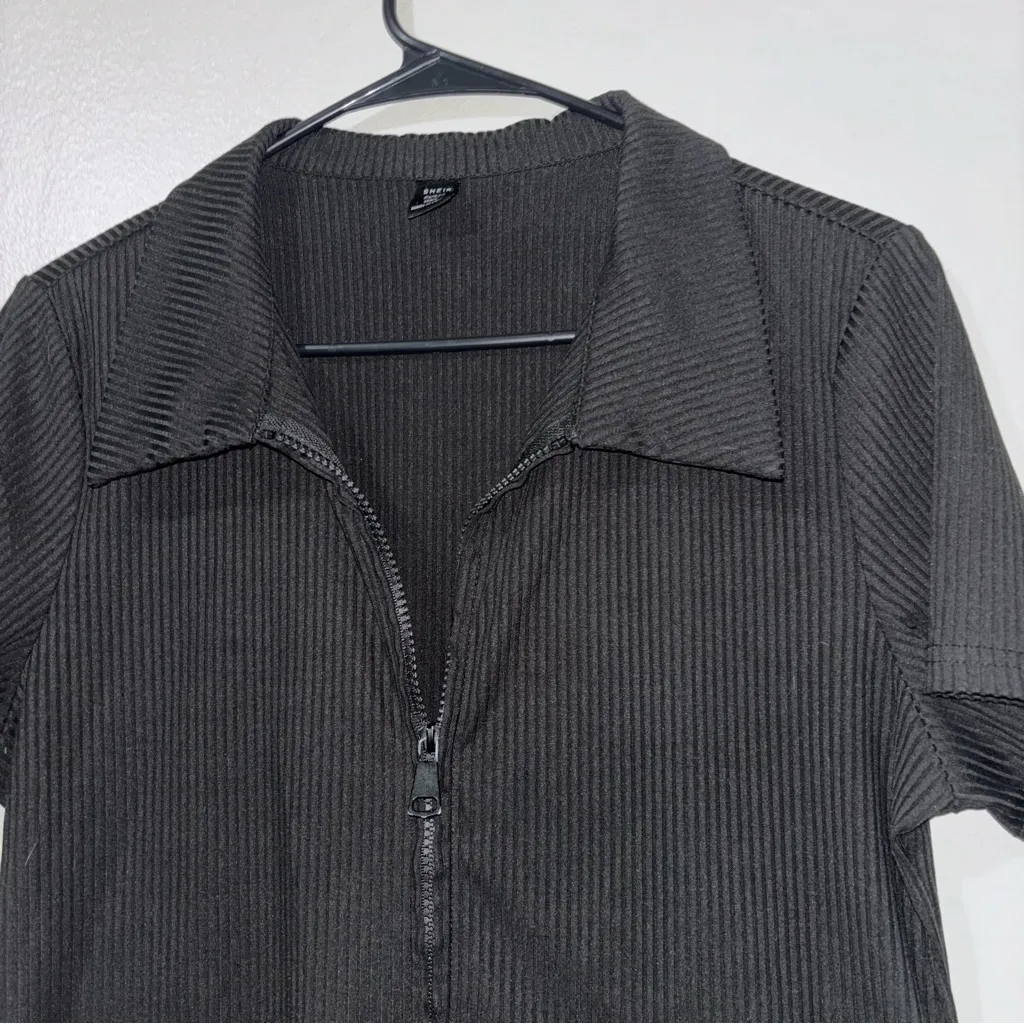 SHEIN Black Zippered Down Shirt - Image 3