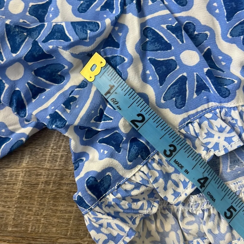 NWT Vineyard Vines Watercolor Geo Ruffle Short Size Small - Image 3