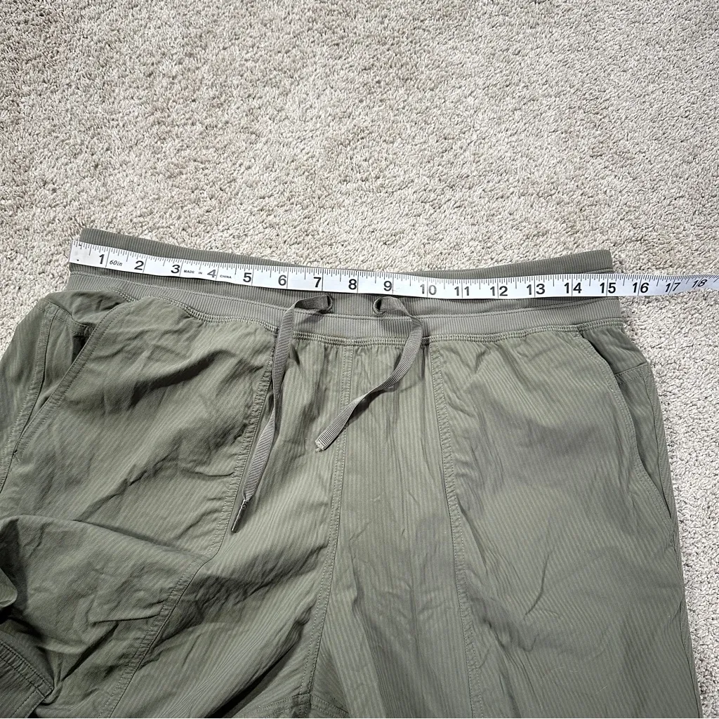 Lululemon Dance Studio Relaxed-Fit Mid-Rise Cargo Jogger Pants in Army Green M - Image 11