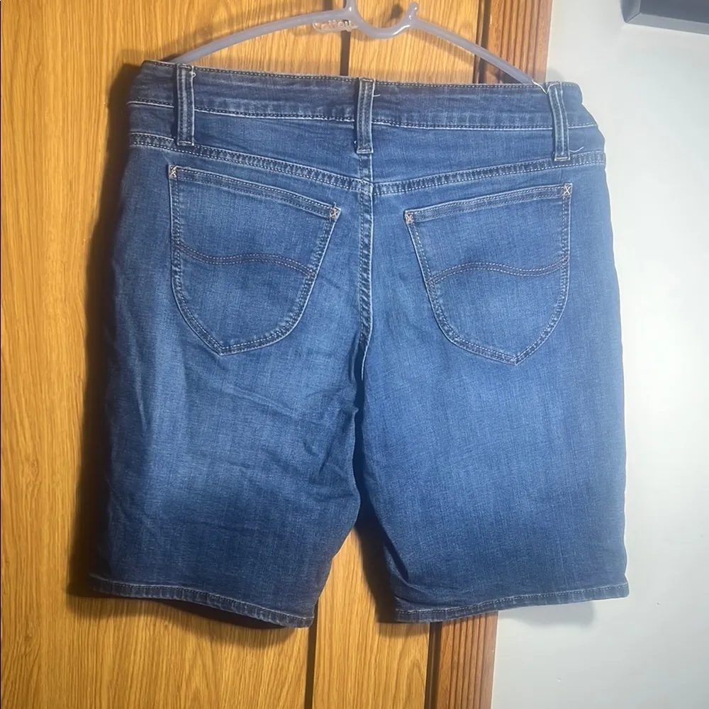 Lee Women's Midrise Bermuda Jean Shorts - Blue - Image 4