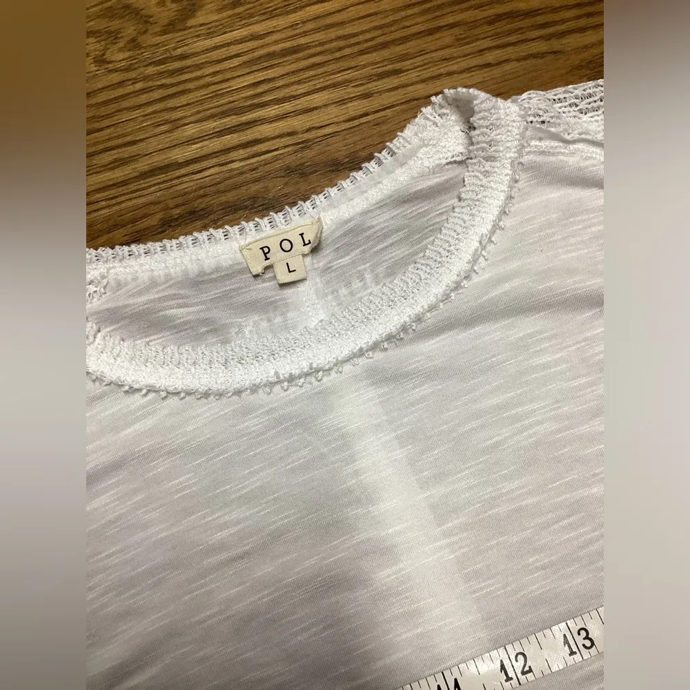 Pol knit top. White. Size Large - Image 10