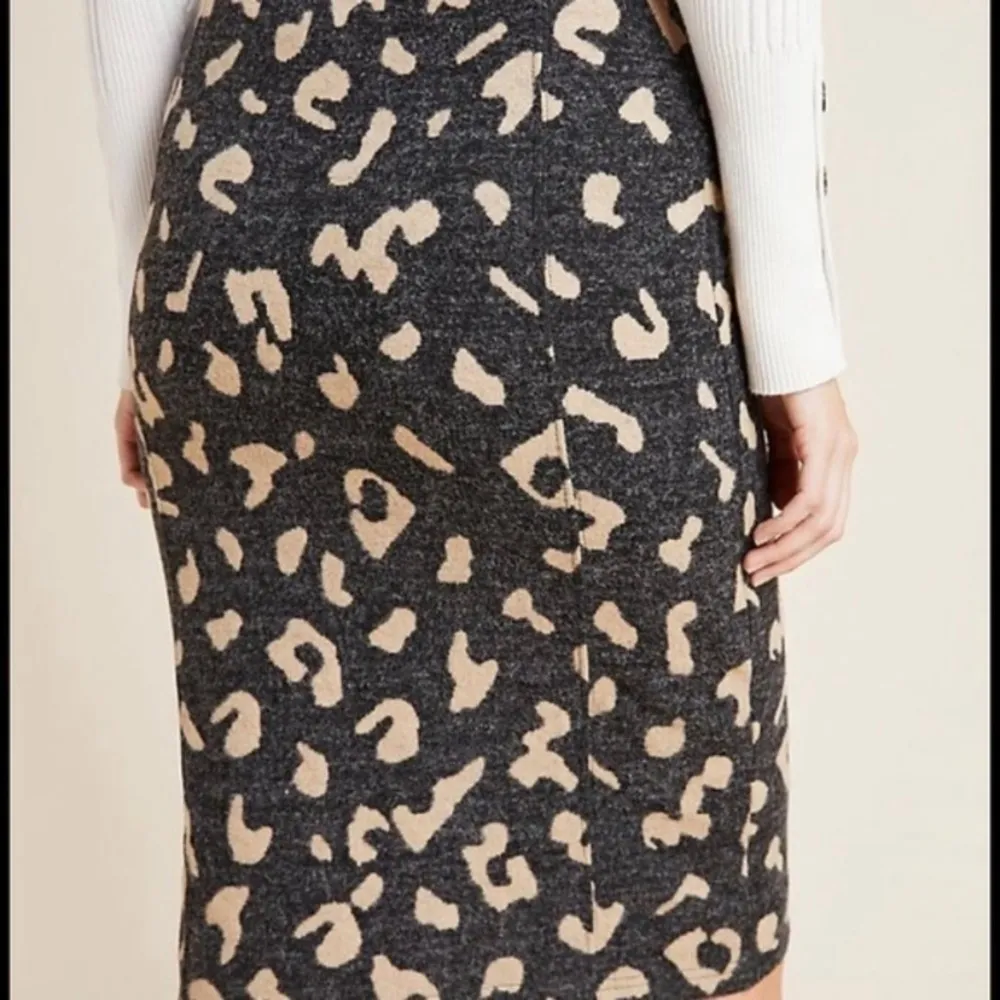 Anthropologie Maeve Delphine sweater knit pencil skirt Leopard print Size M - Image 2