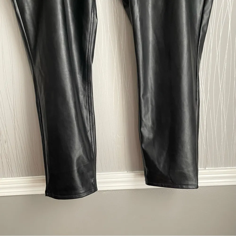A&F Curve Love Vegan Leather 90s Straight Ultra High Rise Pant Plus Size 37 / 24 - Image 4