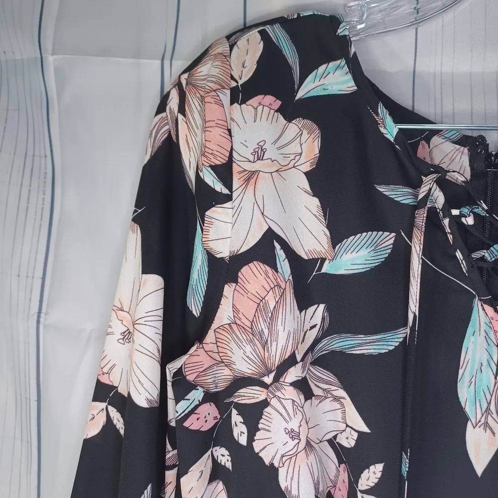 Decree  long sleeve floral romper - Image 7