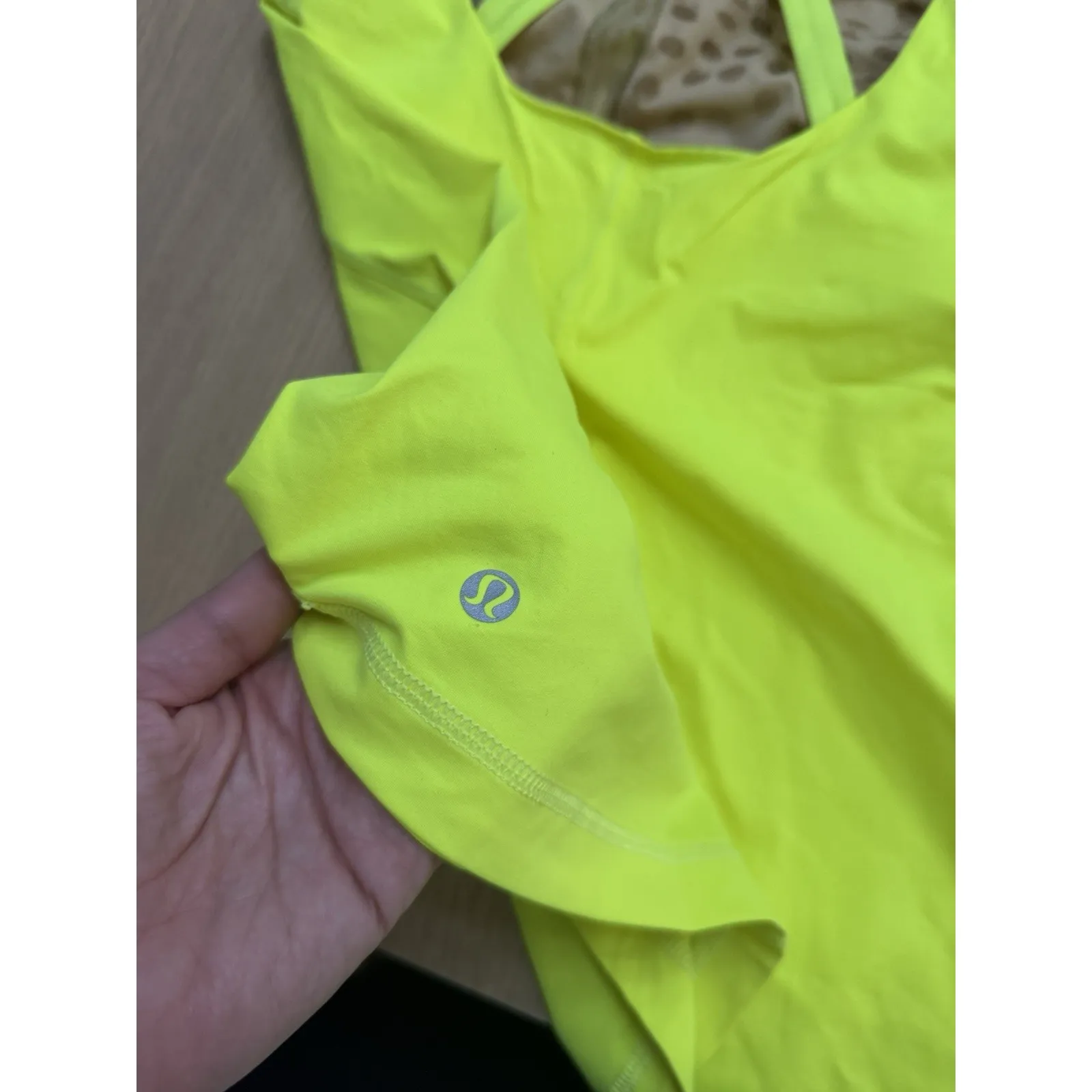 Lululemon Optimal Tank Size 6 Neon Greenish Yellow Built In Bra 1337 - Image 7