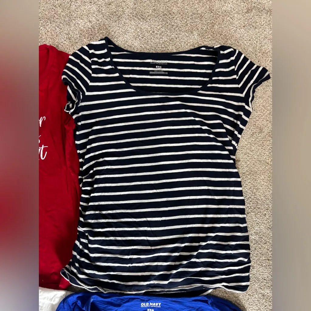 Lot of maternity short sleeve T shirts maternity tees basics neutrals medium - Image 4