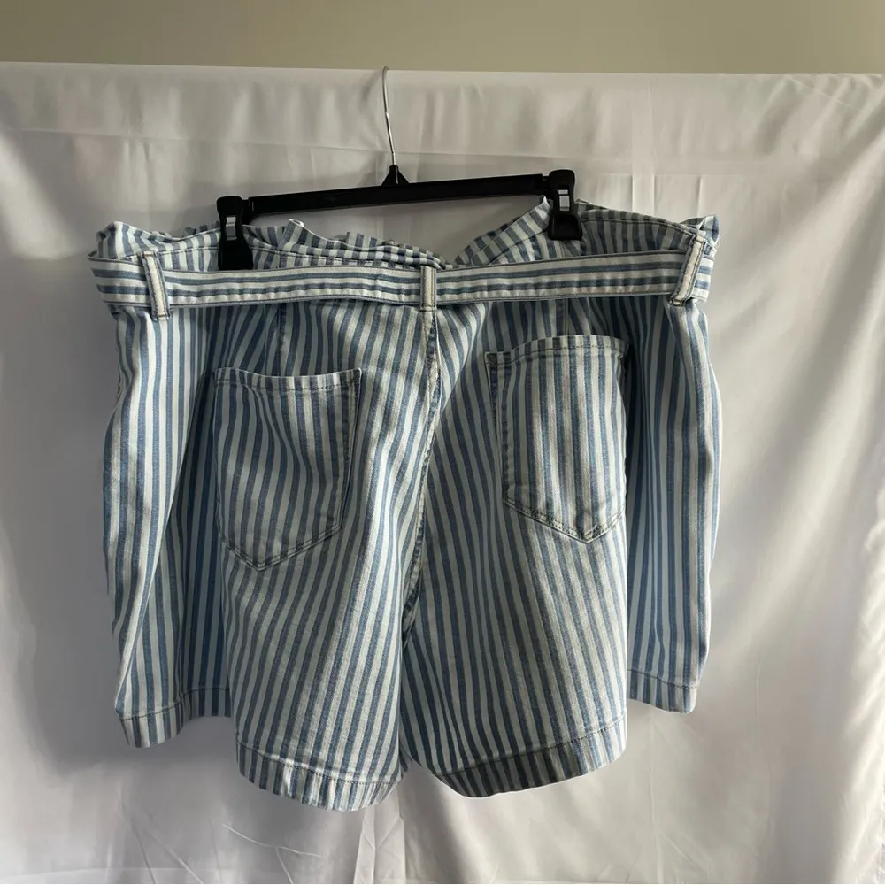 a.n.a Blue and White Striped Jean Cinched-Waist Shorts with Tie-Belt Size 20W - Image 3