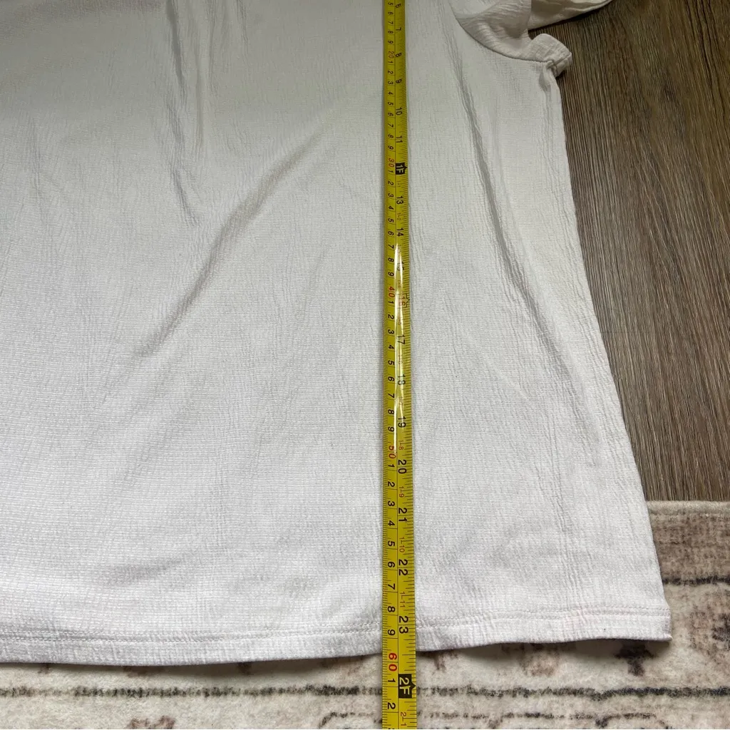 LOFT White Ivory Short Sleeve Blouse Flowy Smocked Details Medium - Image 7