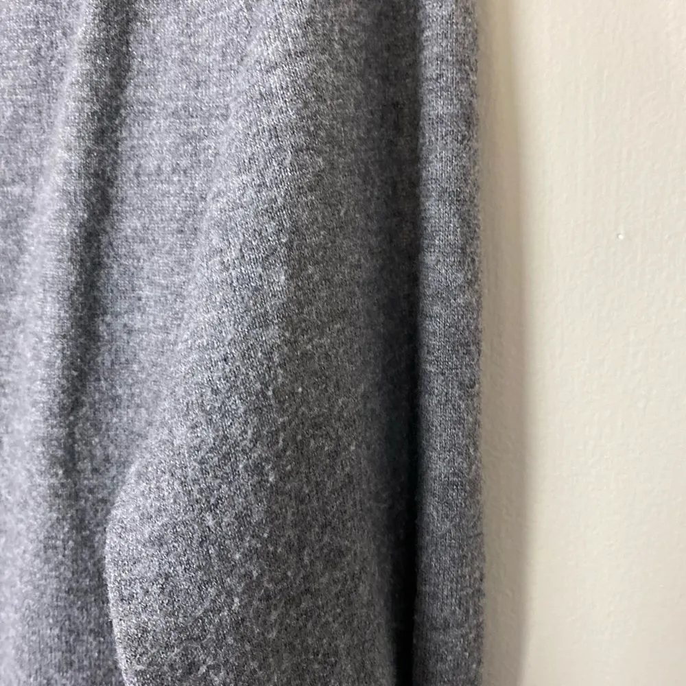 Bobeau #165  v neck sweater - Image 9