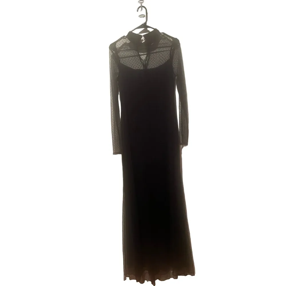 Marina Illusion Neck, LSleeve Mesh Sheath Gown, Size 16, B68, $125 Size L - Image 5