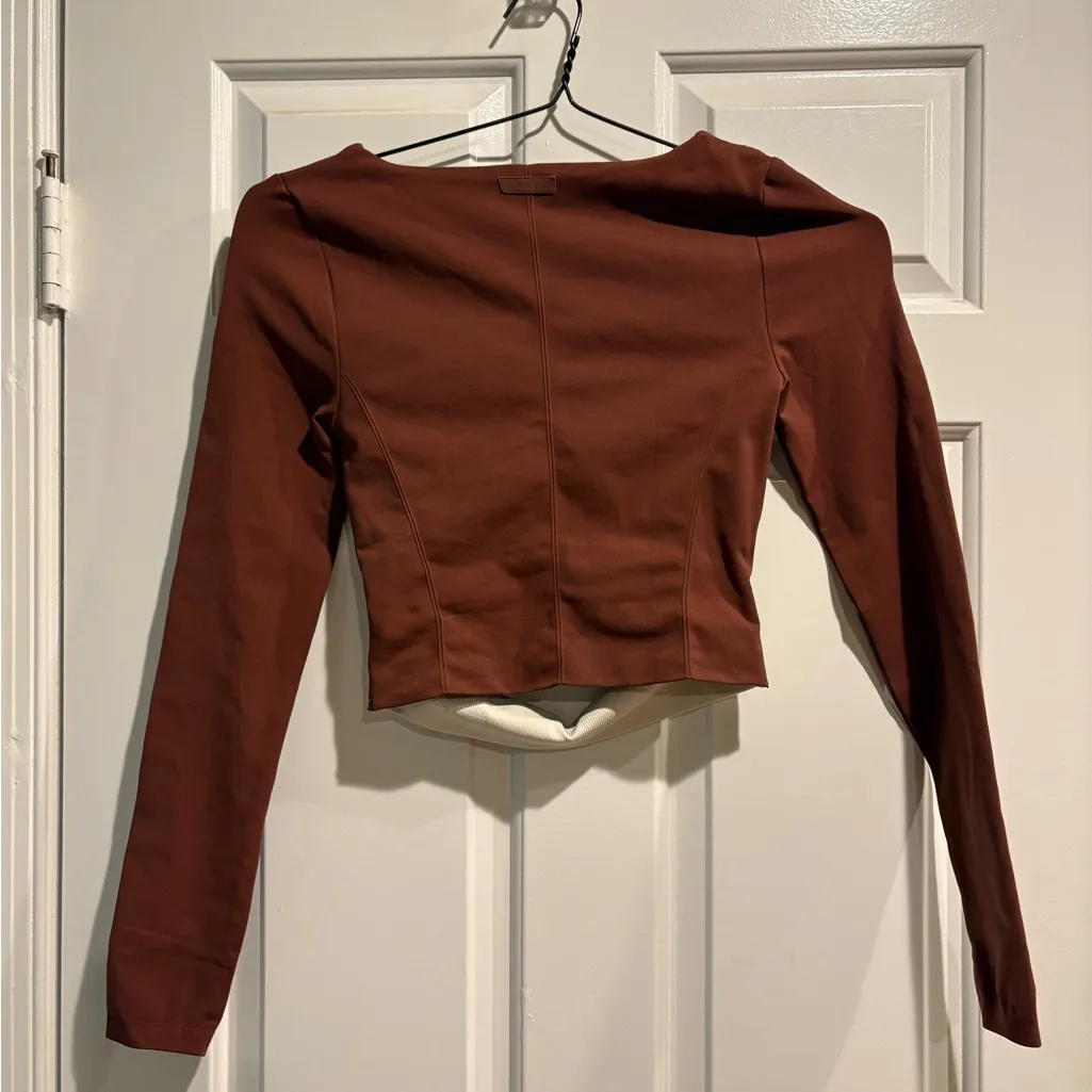 Vaara Scarlet Seamless long - Image 2