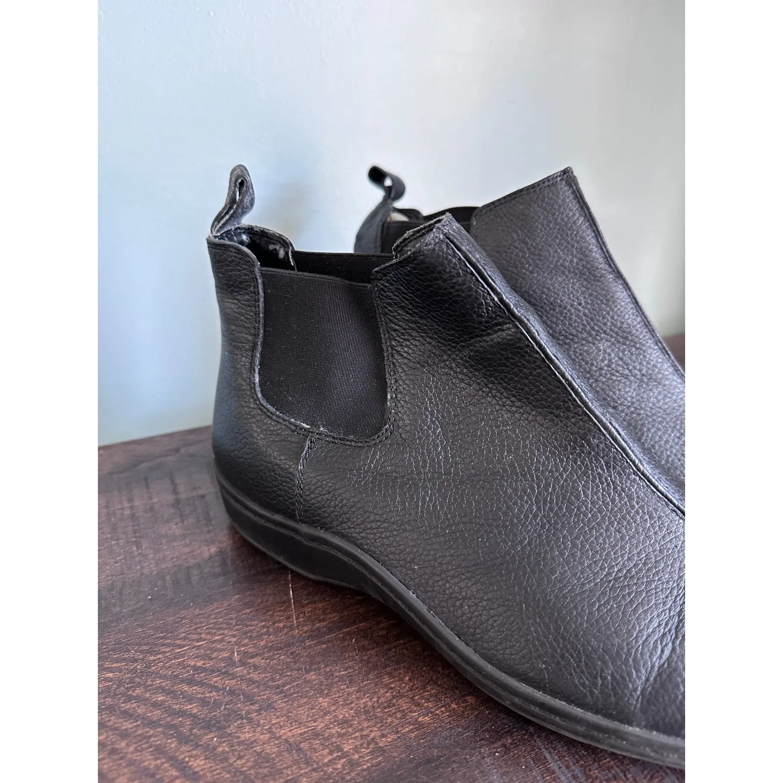 Easy Spirit Women's Armargos Leather Black Comfort Casual Shoes Slipon Boots - Image 2