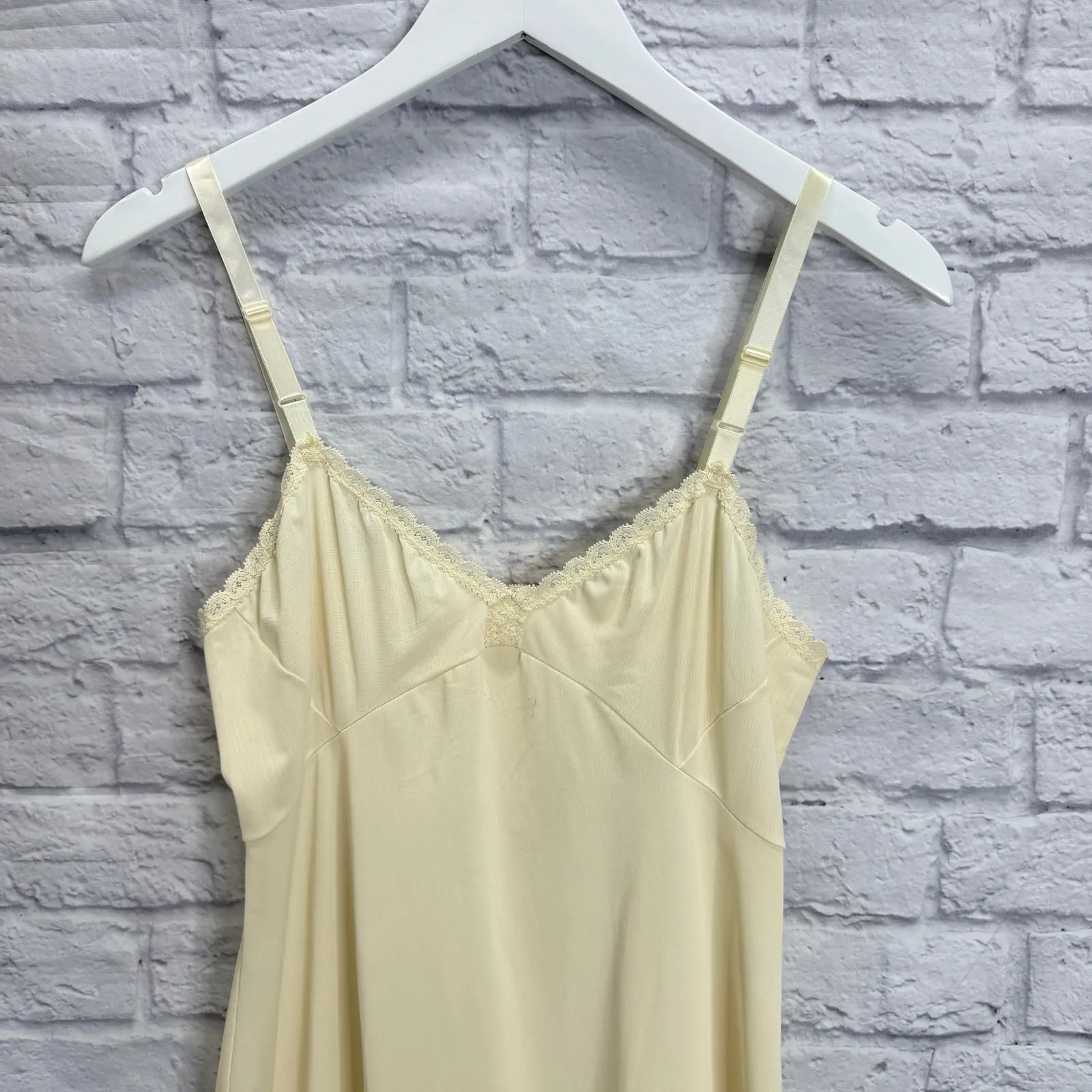 Vintage Shadowline Beige Full Slip Size 36 Tall (M) Lace Detail Nylon Dress Size M - Image 3