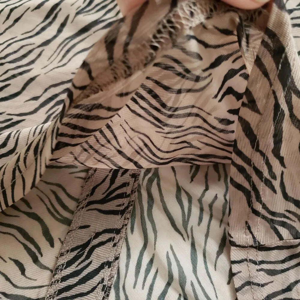 Jane & Delancey Blouse Womens Medium Animal Print Button Up Sheer Shirt - Image 8