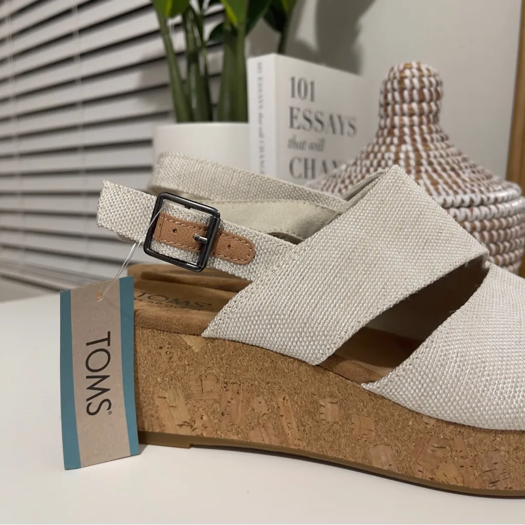 nwt TOMS women’s Claudine cork wedge white sandals heels vacation 9 - Image 2