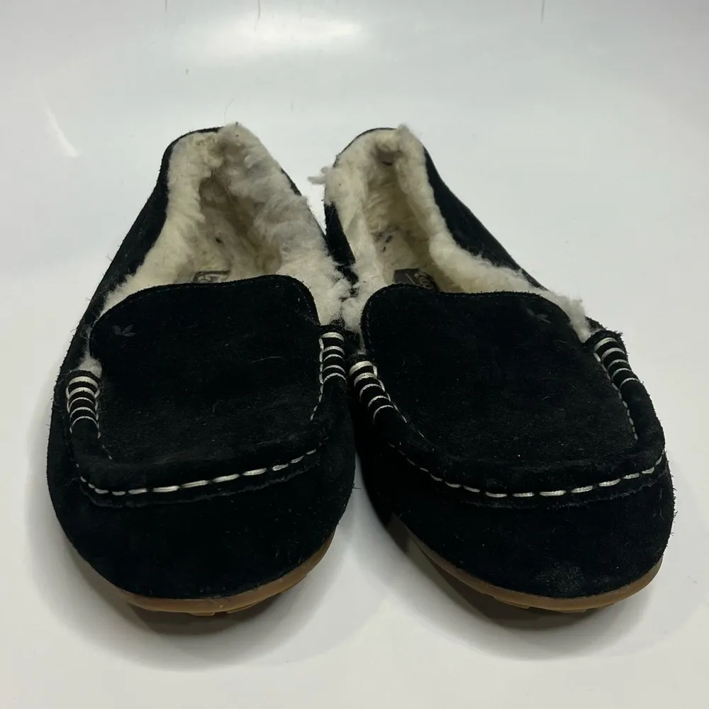 Koolaburra black shearling‎ lined slippers size 7 - Image 2