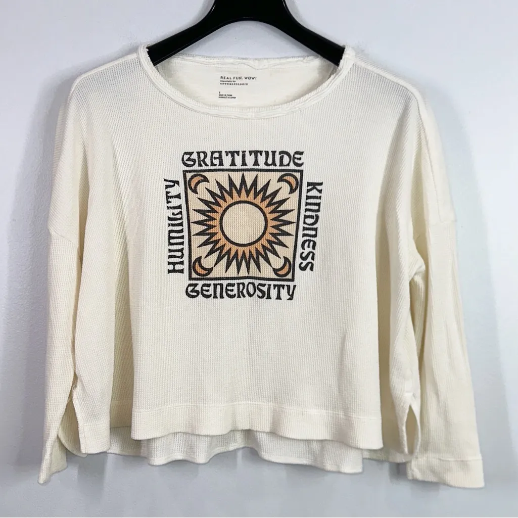 Anthropologie gratitude graphic thermal long sleeve oversized tee size small - Image 3