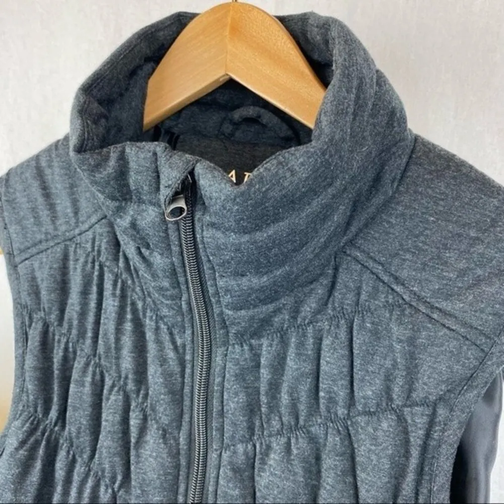 Bagatelle Gray Quilted Sleeveless Puffer Zip Up Vest M - Image 6