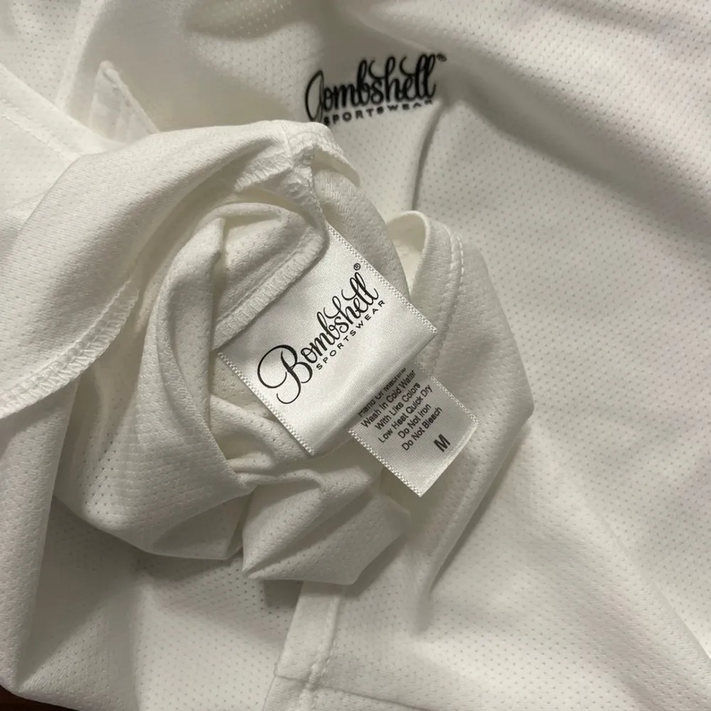 Bombshell Sportswear Cropped Logo Tee w/ Tie NWOT! - Image 3