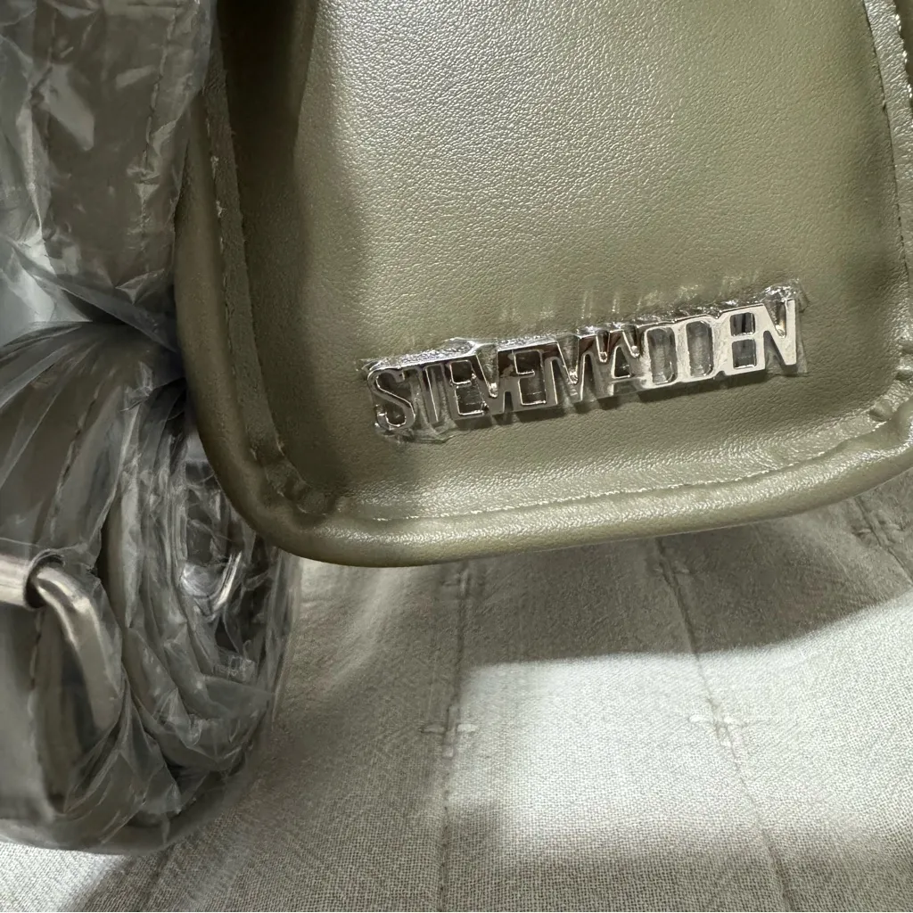 Steve Madden Bwebber Olive Green Crossbody‎ Tote Bag - Image 8