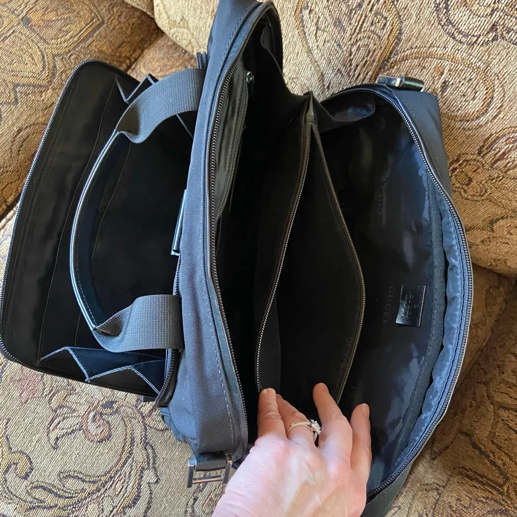 GUCCI NYLON&LEATHER BUSINESS BAG💼🌟🌟🌟 - Image 5