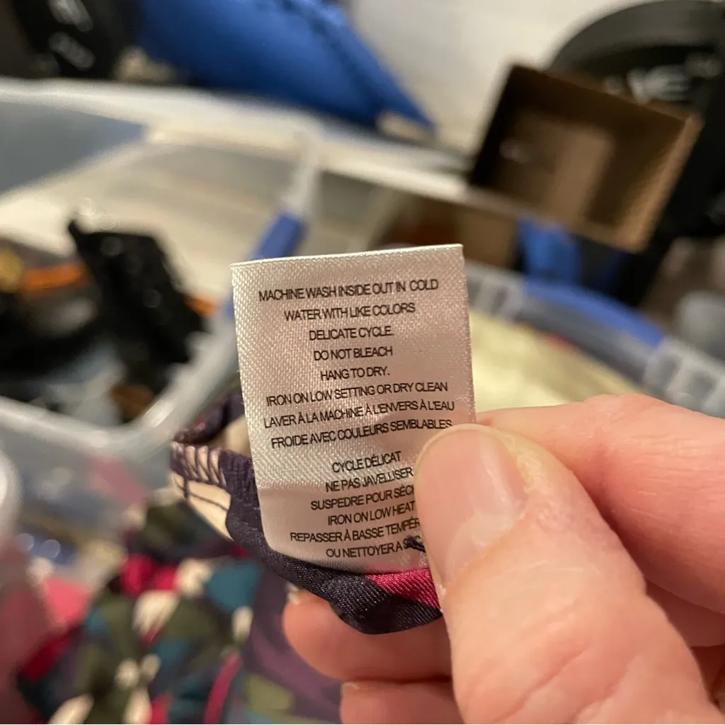 Beautiful silky olive plum plumeria floral button front blouse Haver & Blair Green Size M - Image 7