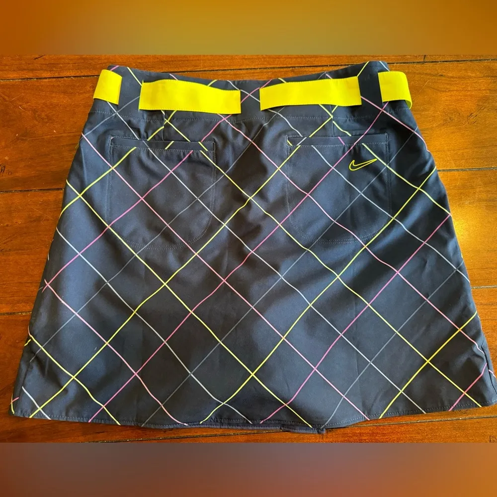 Nike Golf Tour Performance Dri Fit Belted Reversible Skort- Size 4 - Image 2