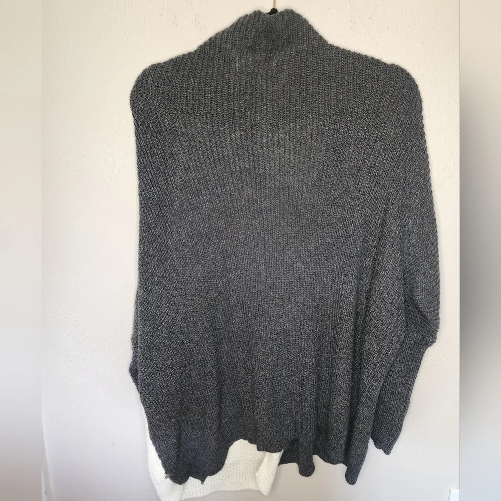 Neon Buddha Solstice Two Tone Gray Sweater Size Small - Image 6