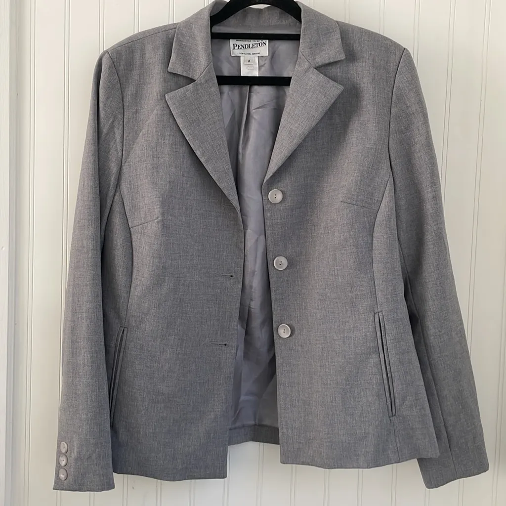 Pendleton Women’s‎ Grey Stretch 98% Wool Blazer Suit Jacket Three Buttons Size 8 - Image 4