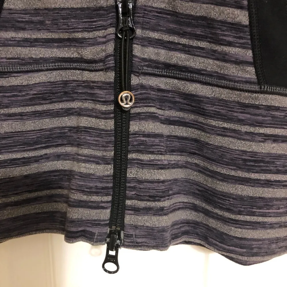 Lululemon athletica In stride hooded full zip jacket black gray stripe women’s 4 - Image 6