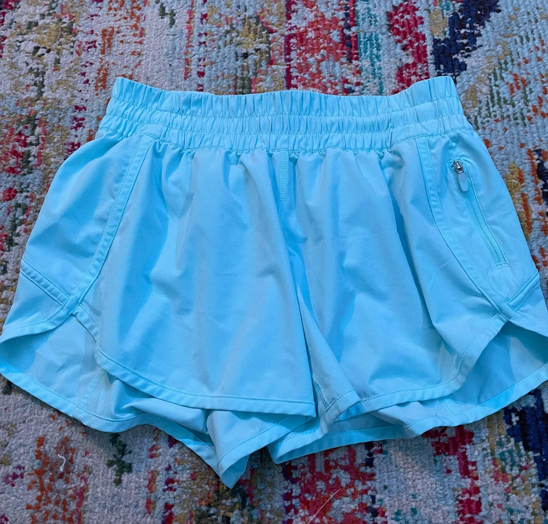 Lululemon Tracker Shorts 4in - Image 2