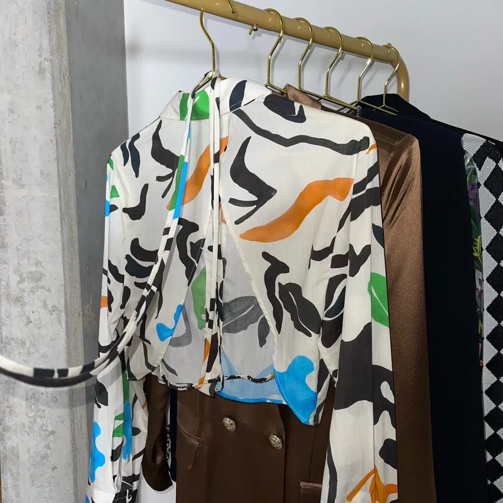 Zara Multicolored Abstract Cropped Button Up Front Open Back Lace Up Shirt - Image 12