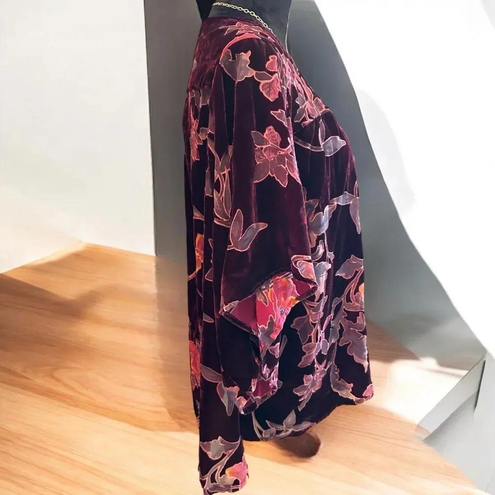 Anama USA Anama size medium wine floral velvet cardigan kimono - Image 4