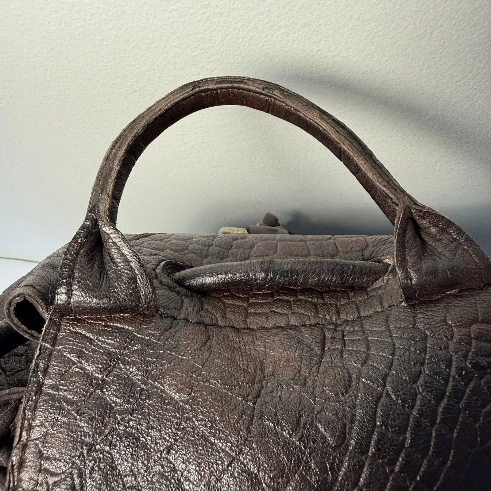 Free People 100%Sheep Leather Backpack Brown Croc Embossed Drawstring Buckle Bag - Image 5
