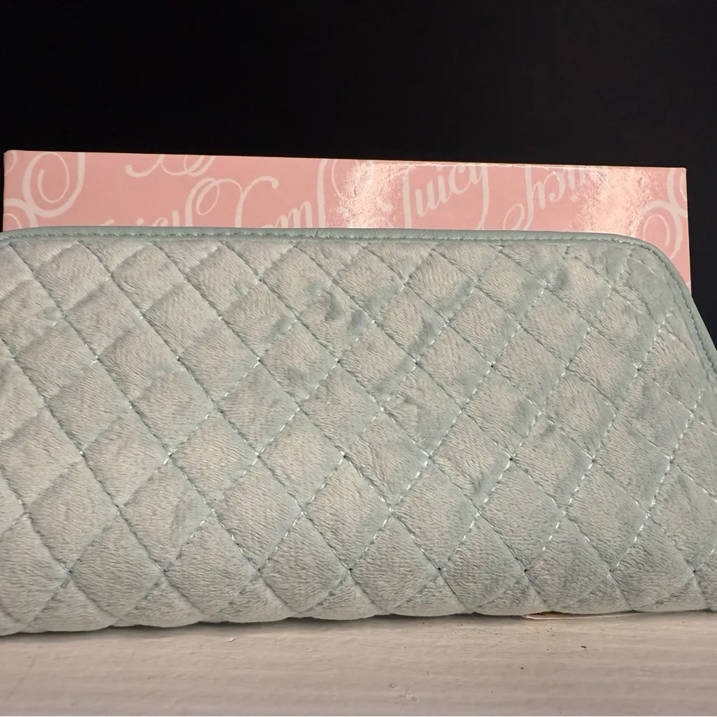 Juicy Couture Plush Quilted Bow Zip Wallet Baby Blue Pink Lining Heart Charm NWT - Image 4