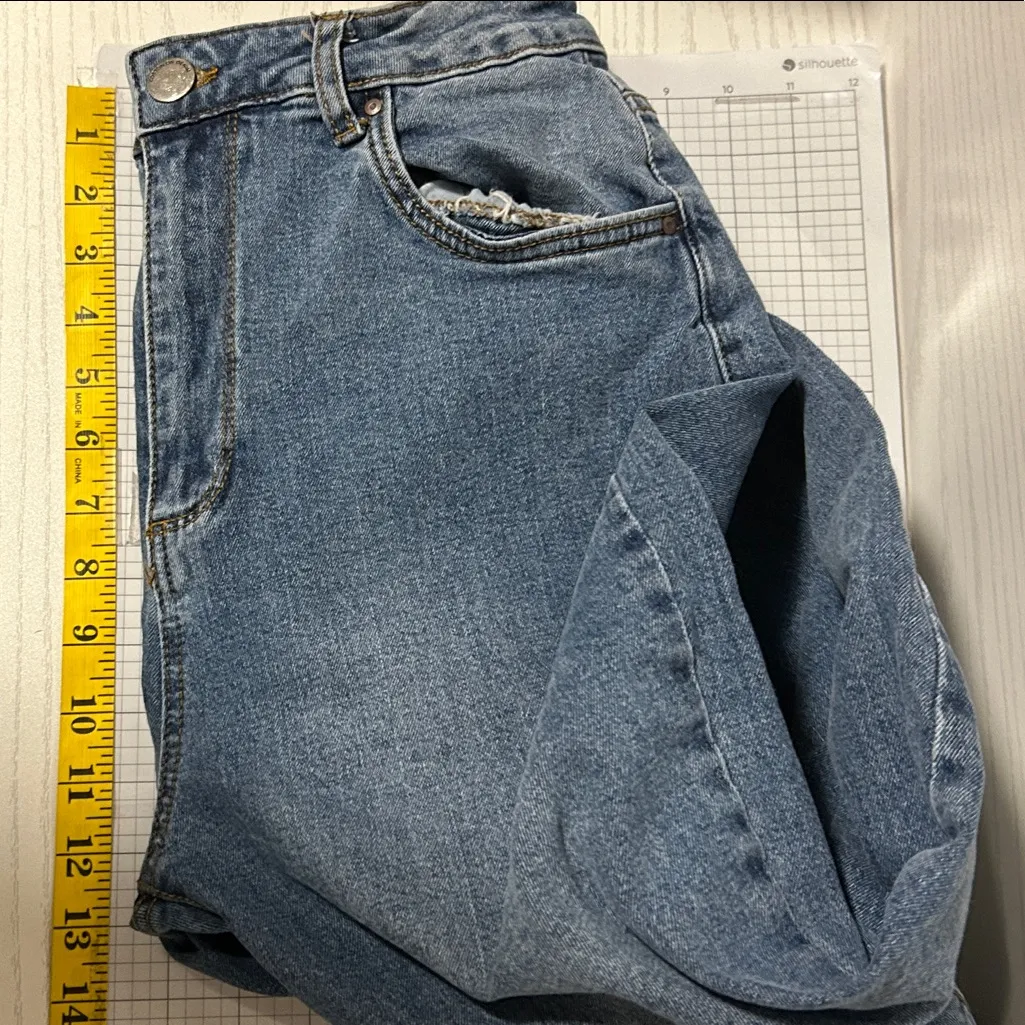 Cotton On Jeans Women Size 10 Blue Denim Mom Stretch Light ripple - Image 6