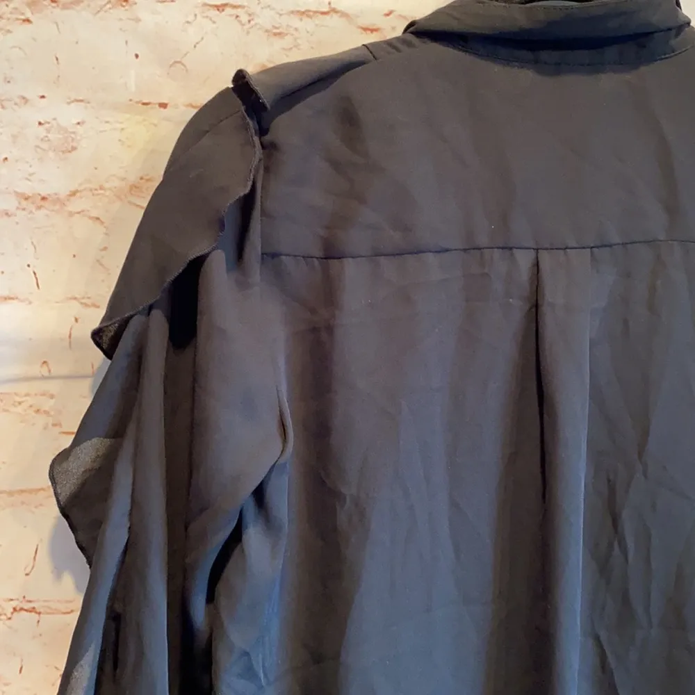 NWT Who What Wear Black blouse long sleeve ruffles - Image 6