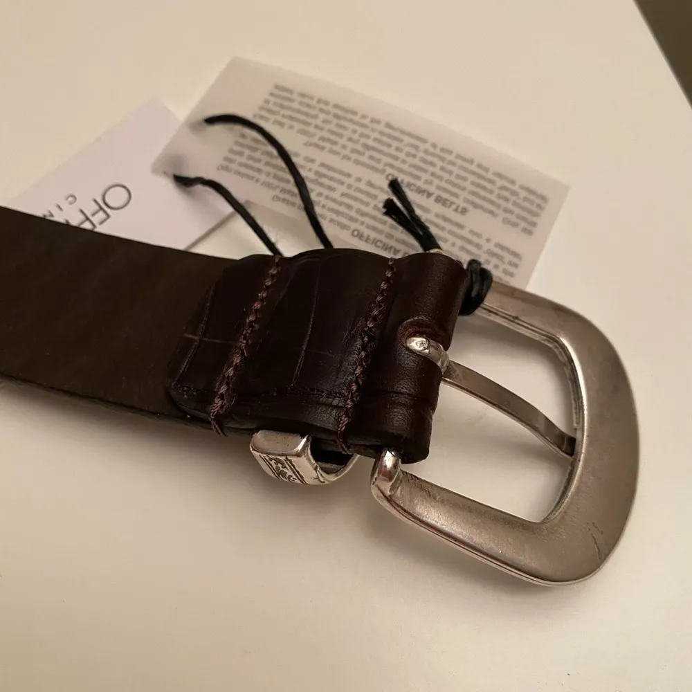 Dark Brown Leather Crocodile Embossed Western Belt Silver Hardware Size Medium - Image 10