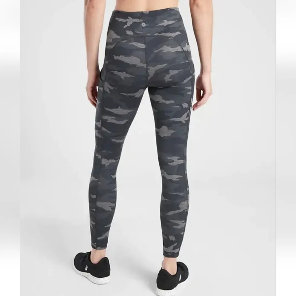 Athleta Ultimate Stash Pocket Camo 7/8 Tight Heather Gray  size S - Image 2