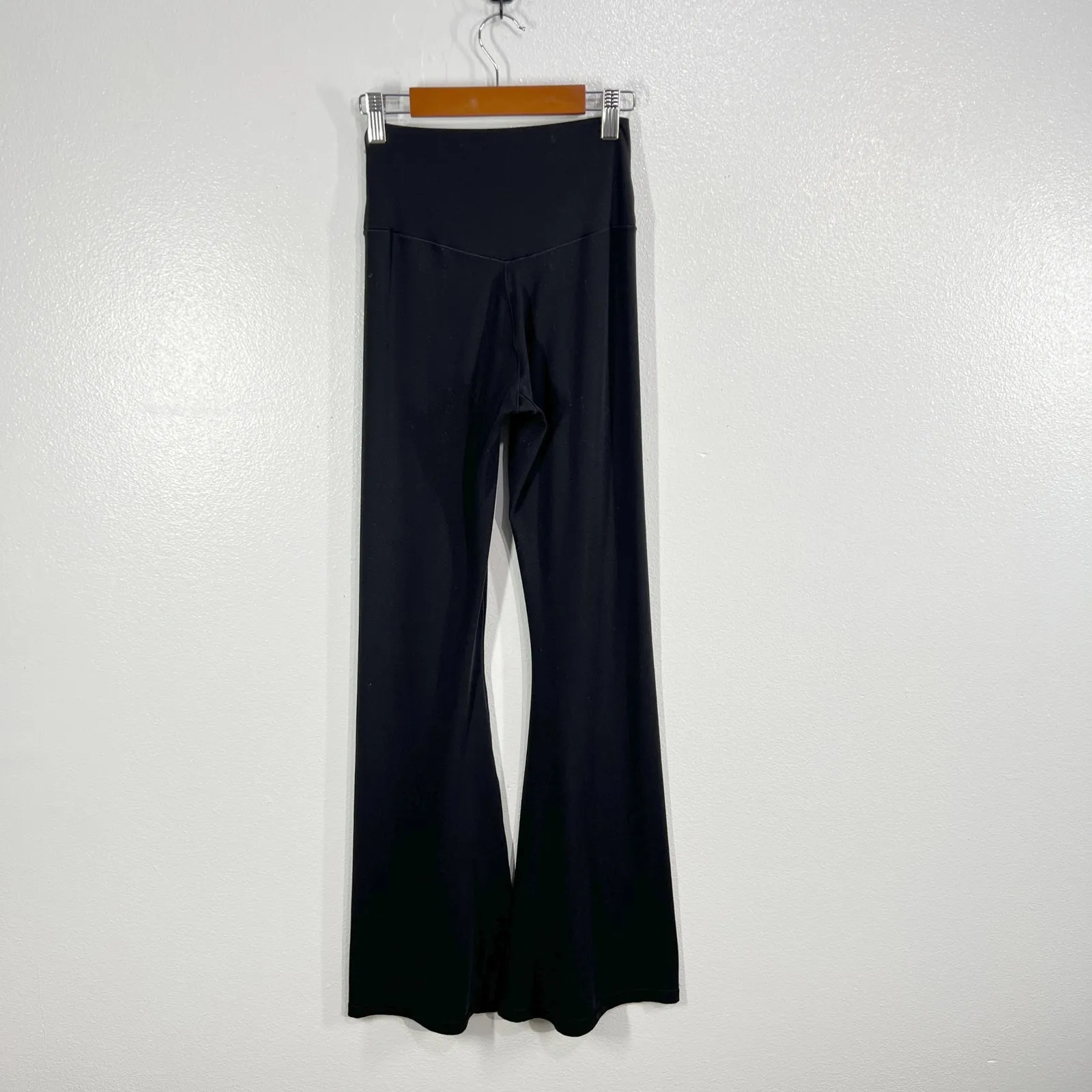 Offline by Aerie Real Me Flare‎ Pants Women's M Black Crossover High Rise Yoga Size M - Image 3