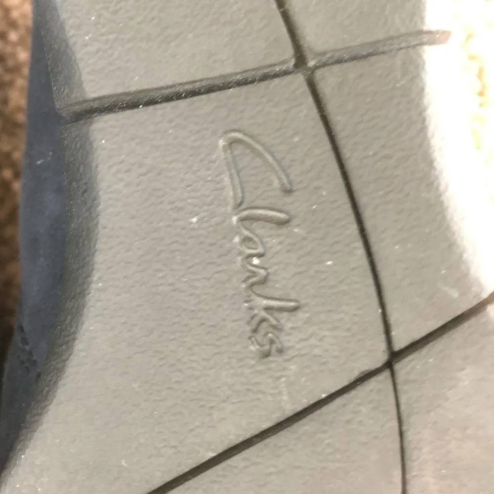 Clarks Classic Artisan Blue Suede Loafer Daelyn Monarch Shoe 6.5 Navy Comfort - Image 3