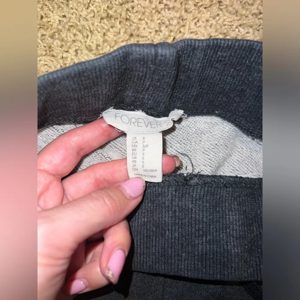 Brand Grey Sweat Pants - Image 3