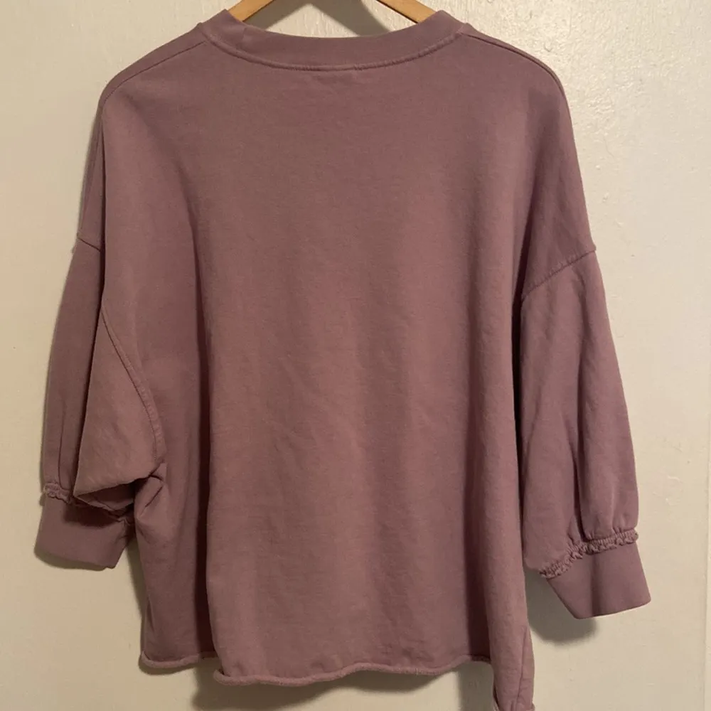 Asos Crew Neck Baloon Sleeve Cropped Sweatshirt - Image 5