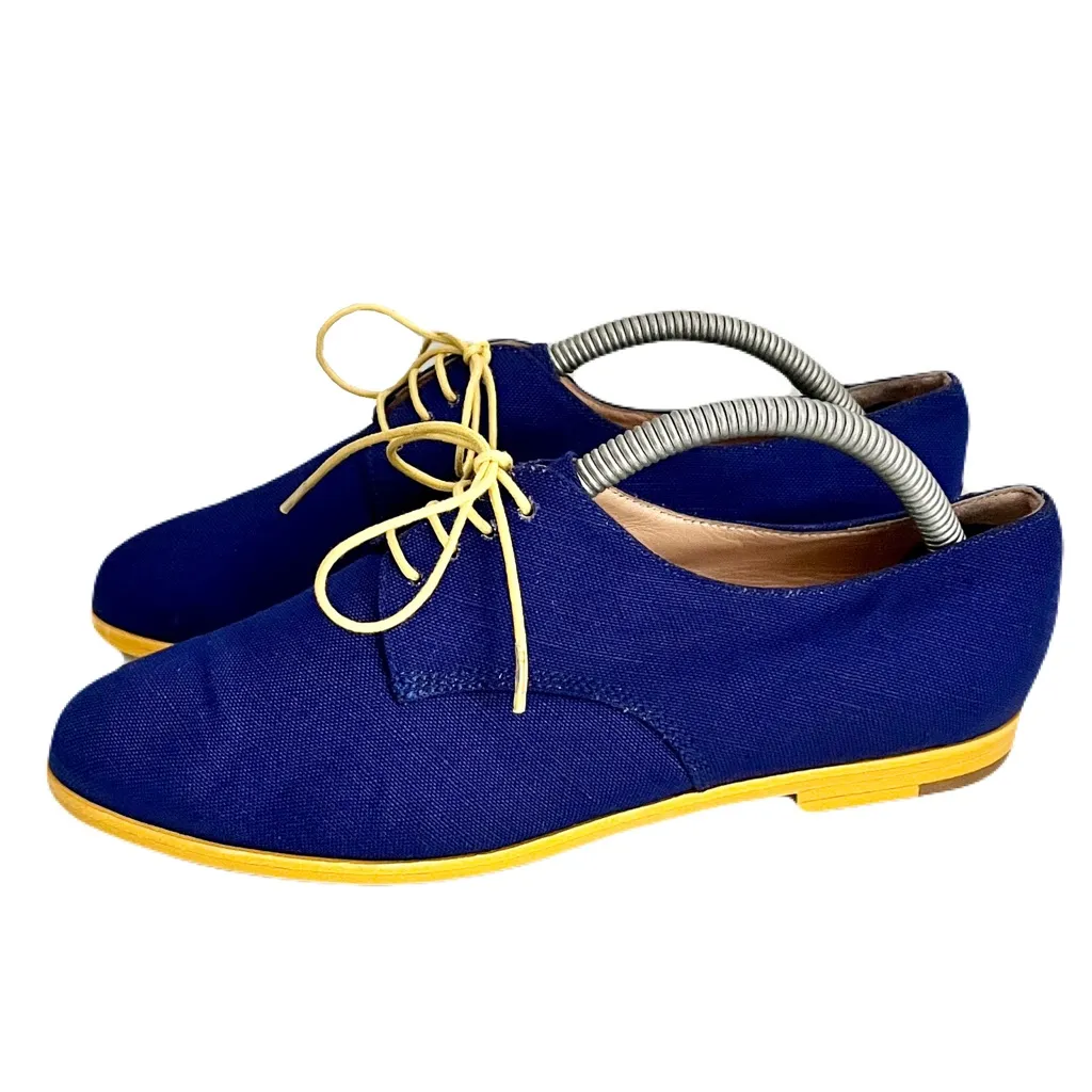 Manolo Blahnik Cobalt Blue Linen Yellow Lace Up Oxford Flats, Size 37.5 - Image 2