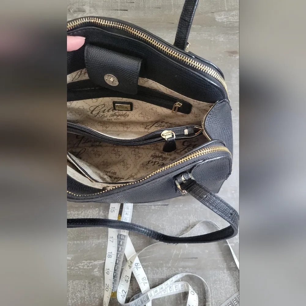 Guess Black Shoulder Bag - Image 10