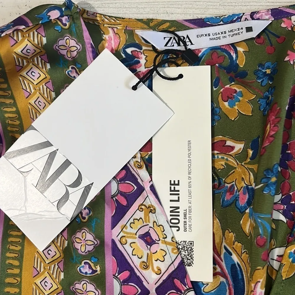 Zara Silk Like Floral Blogger Favorite Dress Size XS.  NWT - Image 8